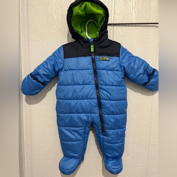 Carter's Other - Carters snowsuit size 6/9 months